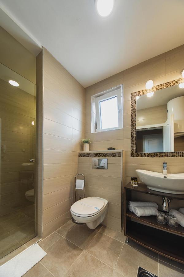 קרגיובאק Garni Hotel President De Luxe מראה חיצוני תמונה